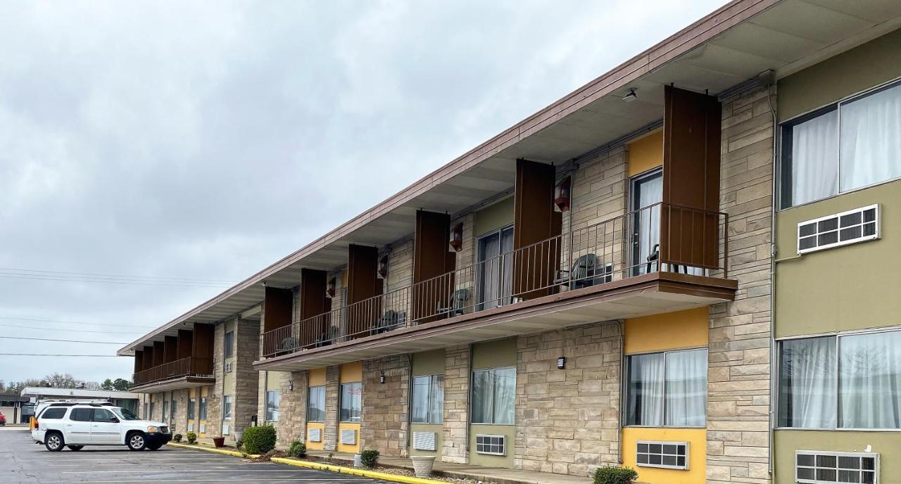 Travelodge By Wyndham Bloomington Esterno foto