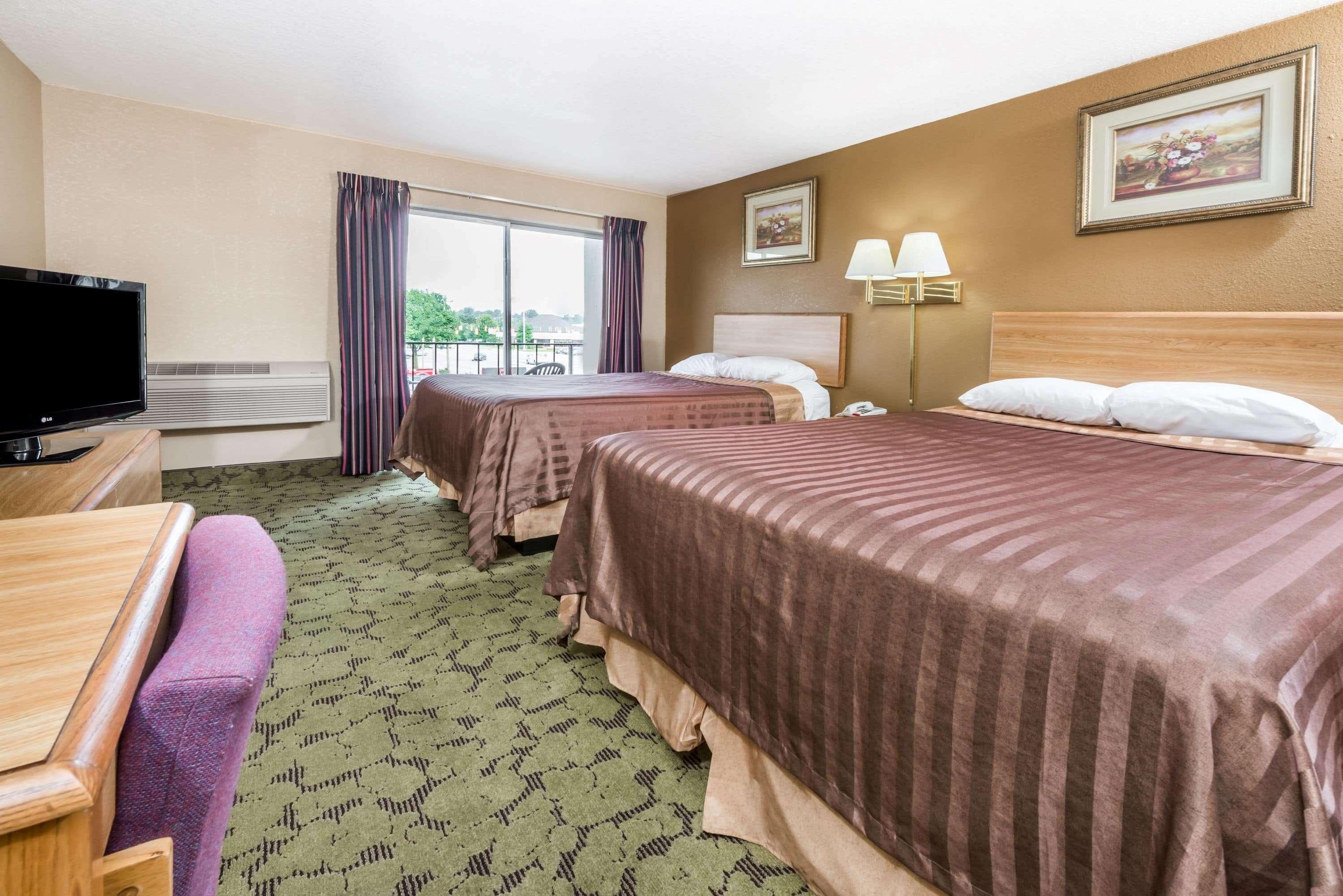 Travelodge By Wyndham Bloomington Esterno foto