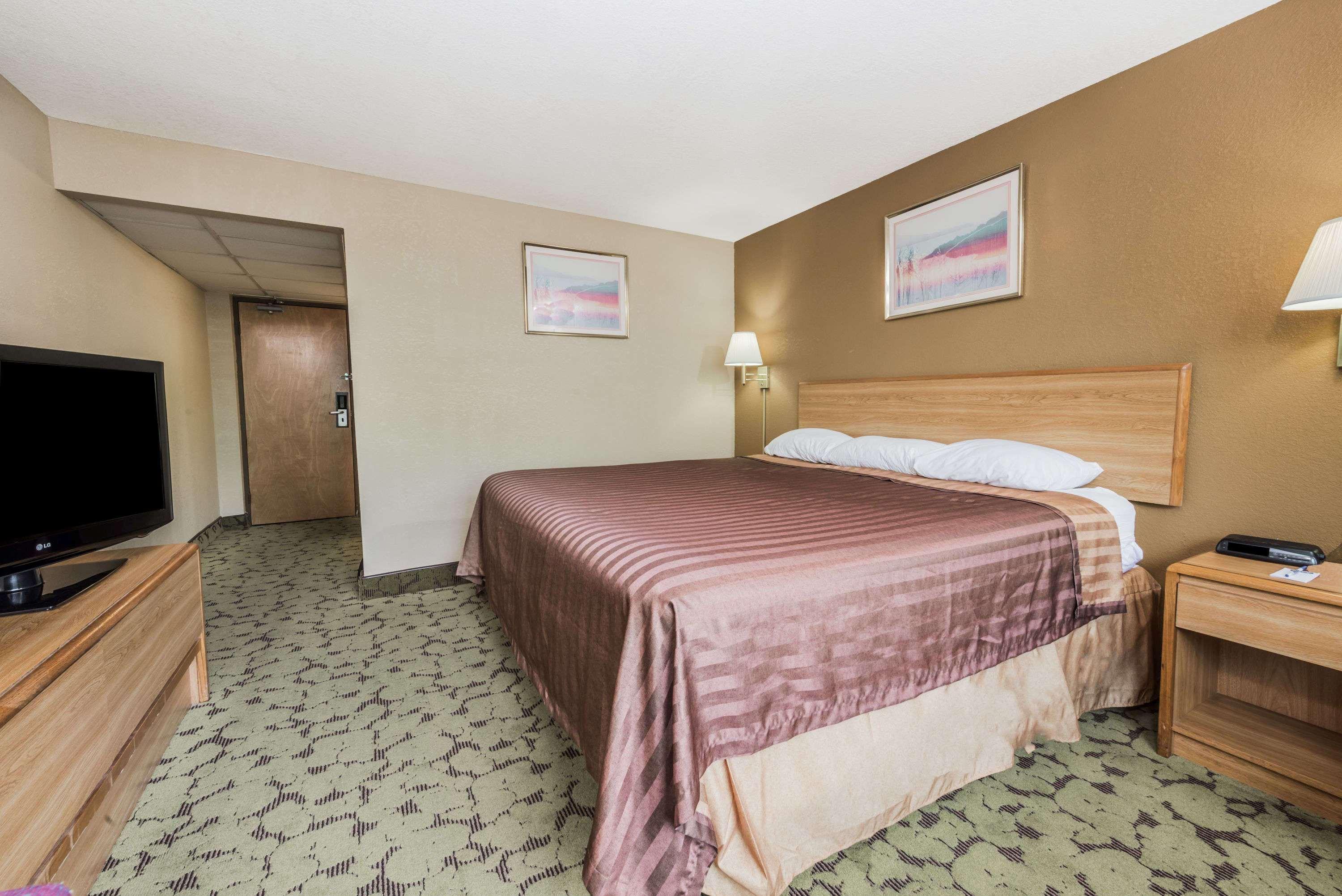 Travelodge By Wyndham Bloomington Esterno foto
