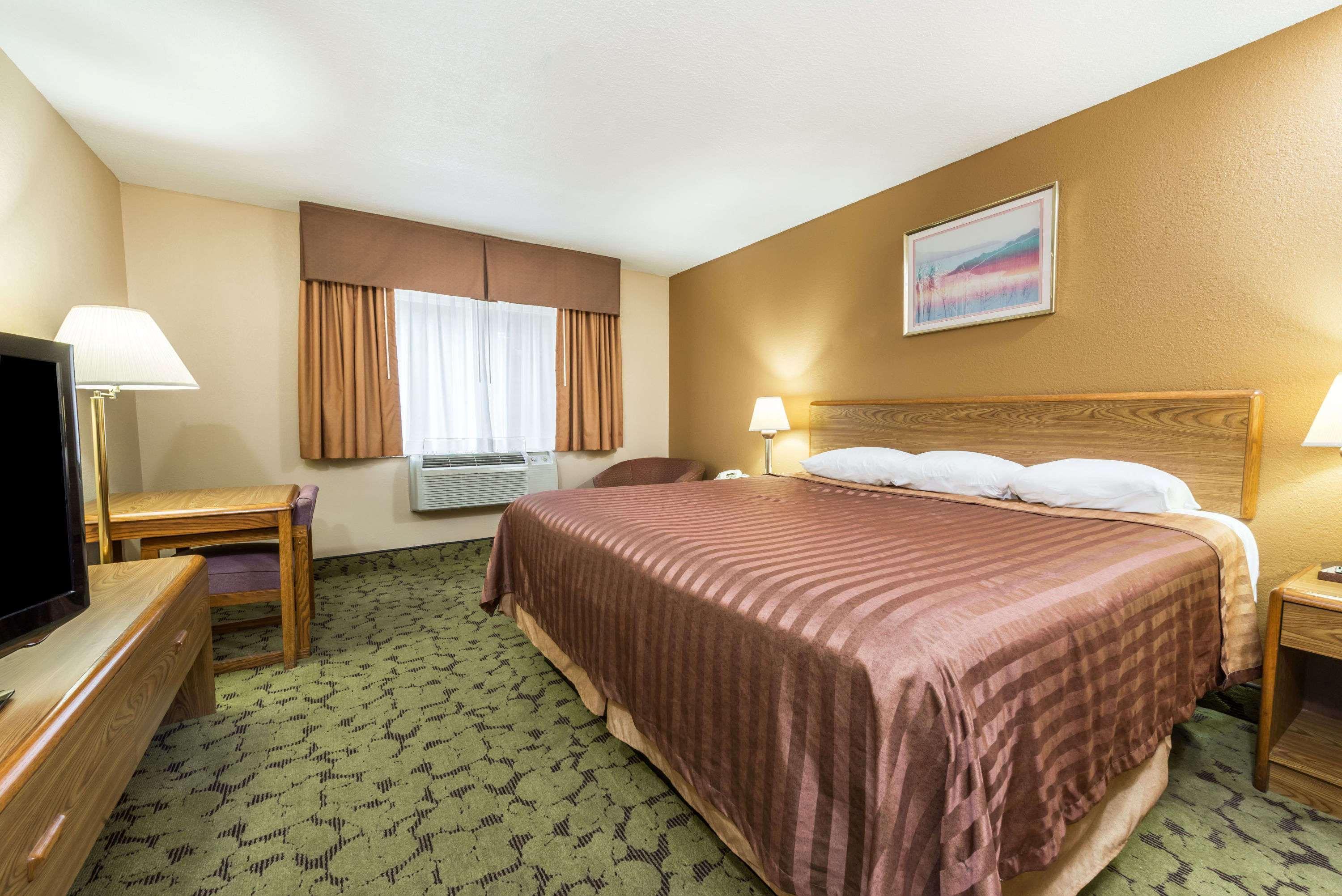 Travelodge By Wyndham Bloomington Esterno foto