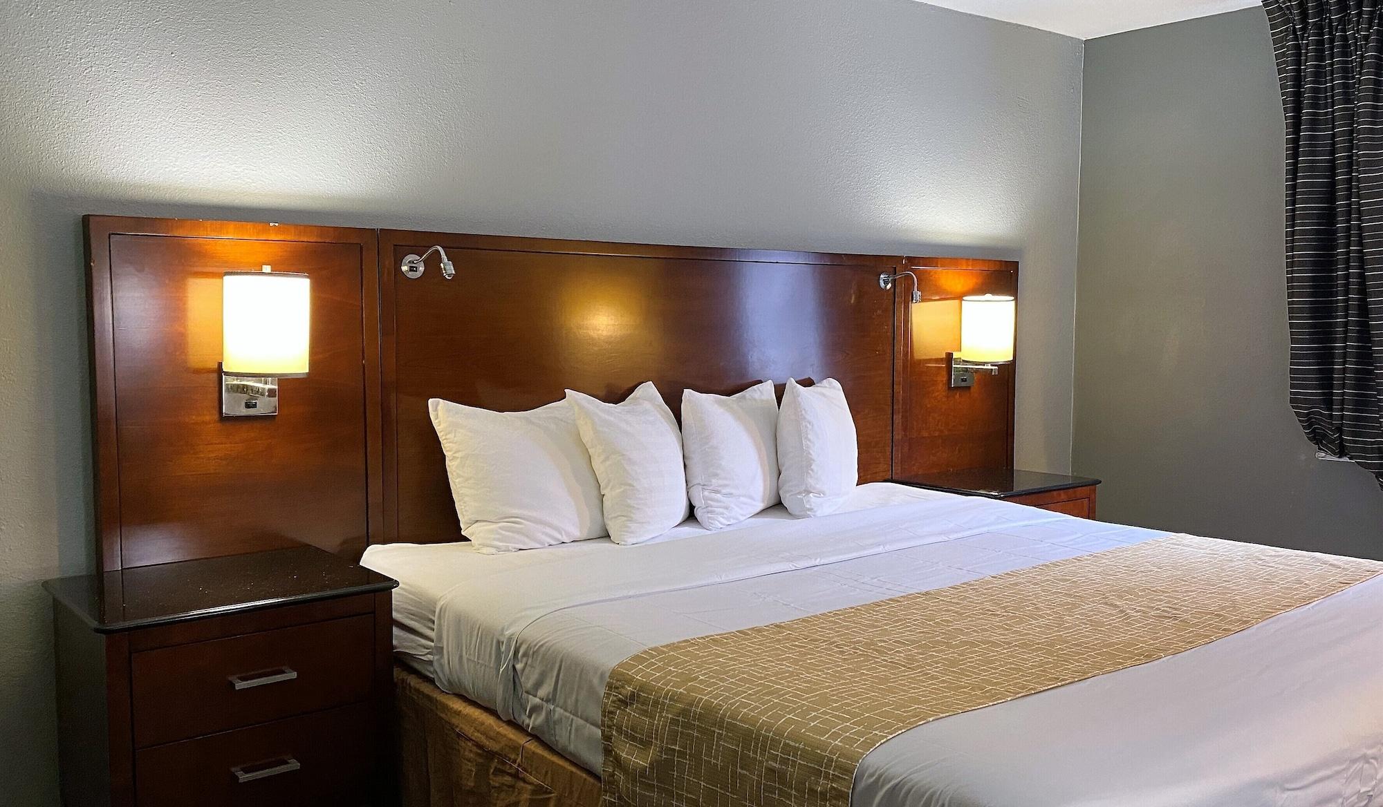 Travelodge By Wyndham Bloomington Esterno foto