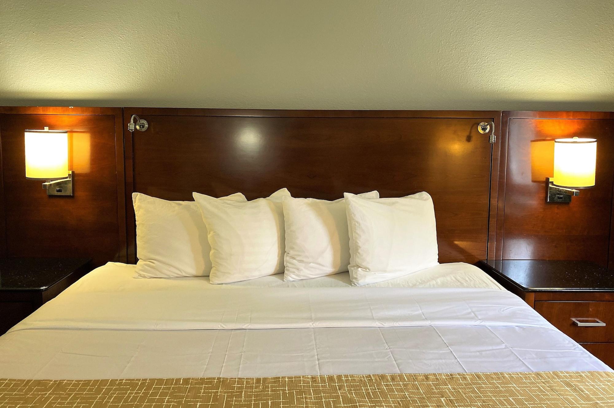 Travelodge By Wyndham Bloomington Esterno foto