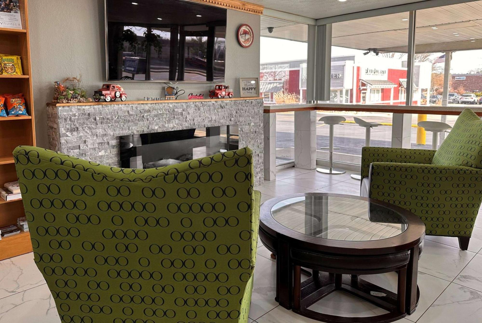Travelodge By Wyndham Bloomington Esterno foto