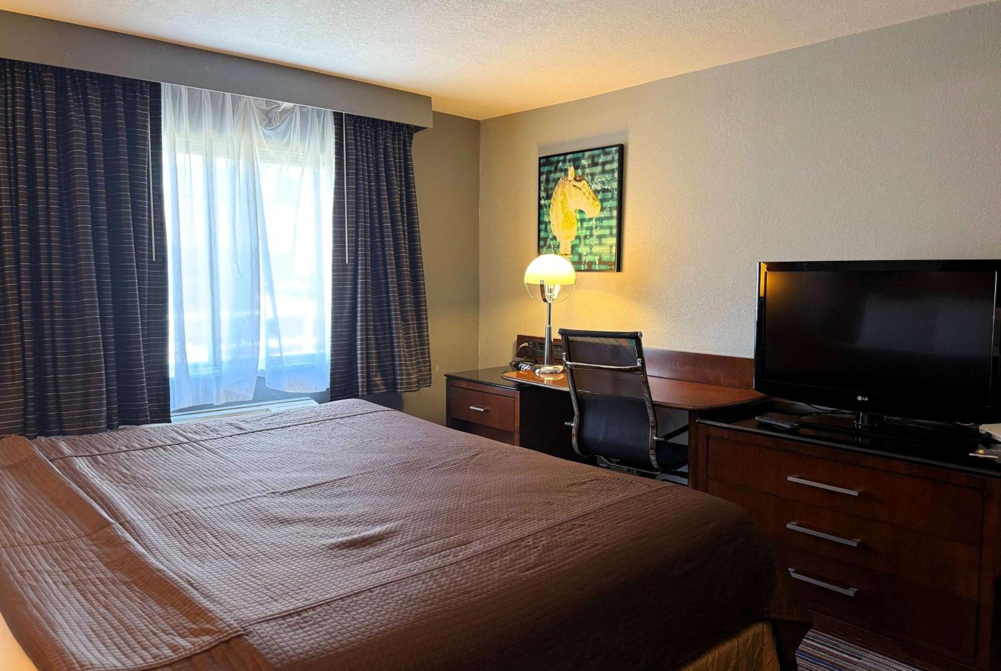 Travelodge By Wyndham Bloomington Esterno foto