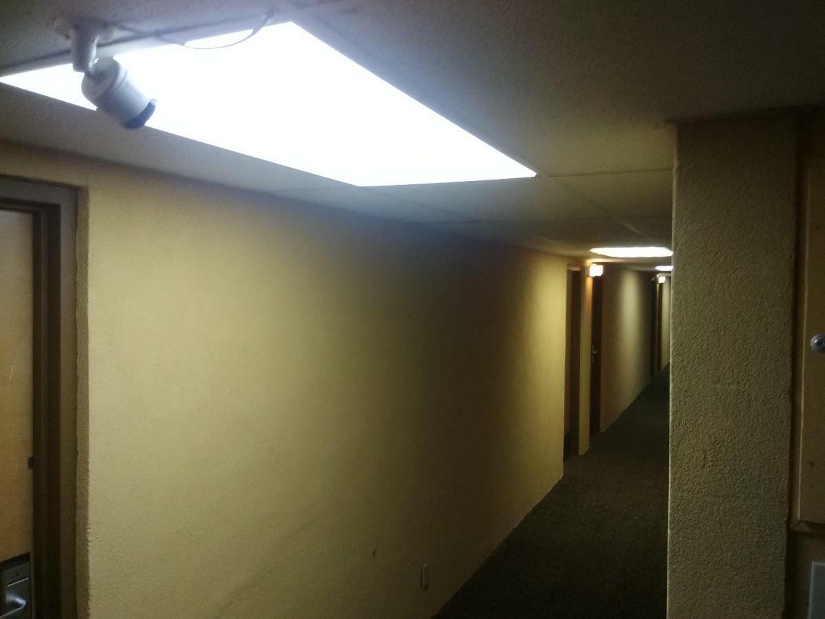 Travelodge By Wyndham Bloomington Esterno foto